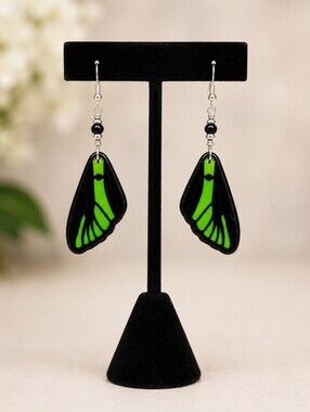 #552 HAND CRAFTED Earrings handcrafted handmade Resin Blacj Yellow Glass Bead